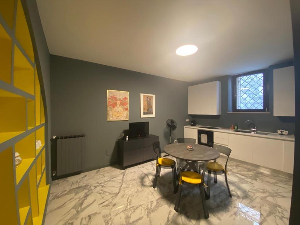 Modern City Center Apartment Benevento Exteriér fotografie